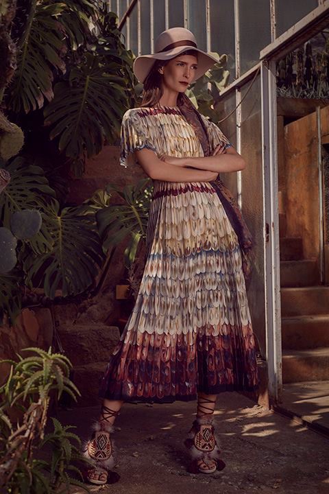 L'officielSwitzerlandSwissMagazineModelItalyLuleproductionAlbertoRaviglione&AdeleObicePhotoshootingFashion_01